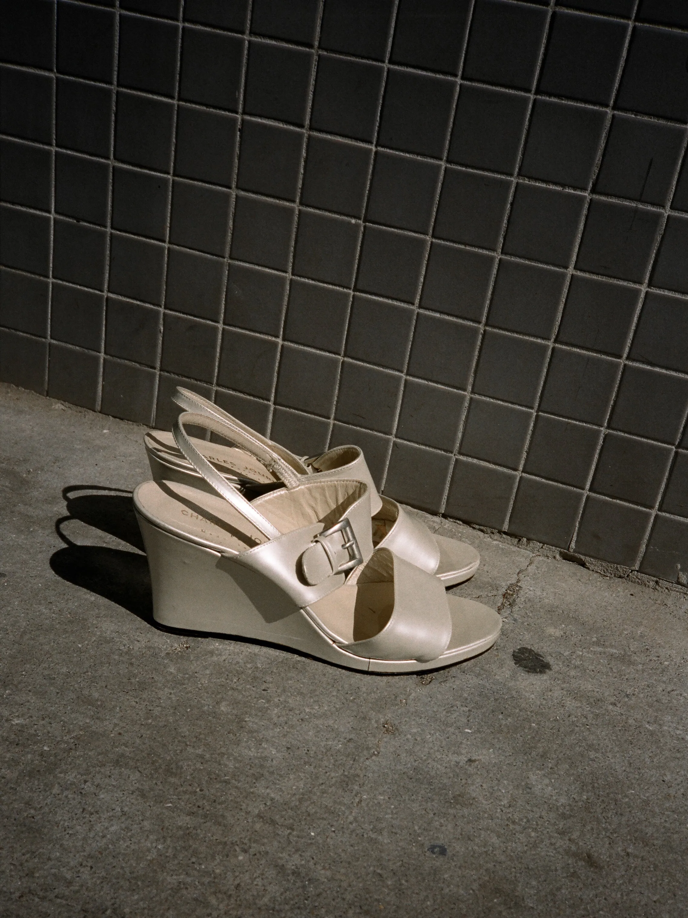Charles Jourdan Pearl Wedge Sandals (8.5)