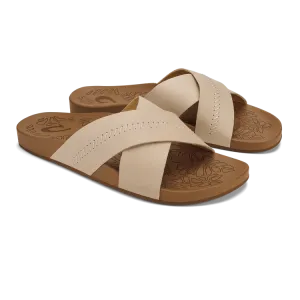 Kīpe‘a ‘Olu Women's Sandals Puka/Tan