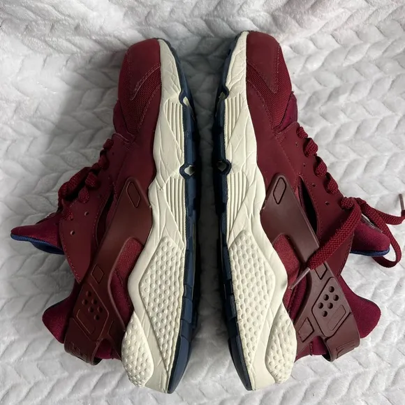 Nike Air Huarache Team Red “Maroon” Sneakers Men’s US Size 12