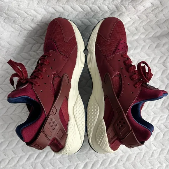 Nike Air Huarache Team Red “Maroon” Sneakers Men’s US Size 12