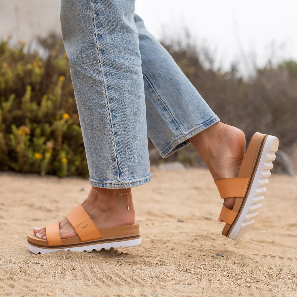 Reef Womens Cushion Vista Hi Natural Sandal