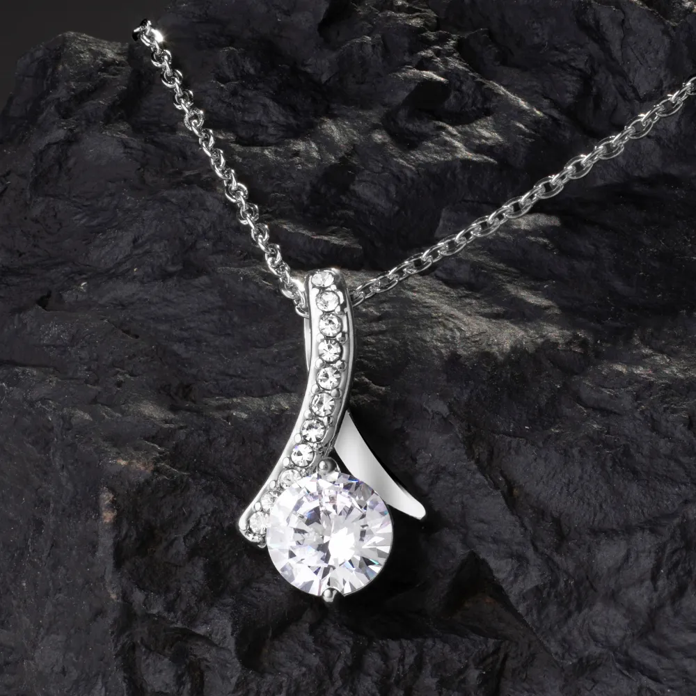 To My Dear Wife Your Kiss Is My Drug Luxury Alluring Necklace