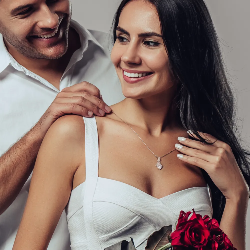 To My Dear Wife Your Kiss Is My Drug Luxury Alluring Necklace