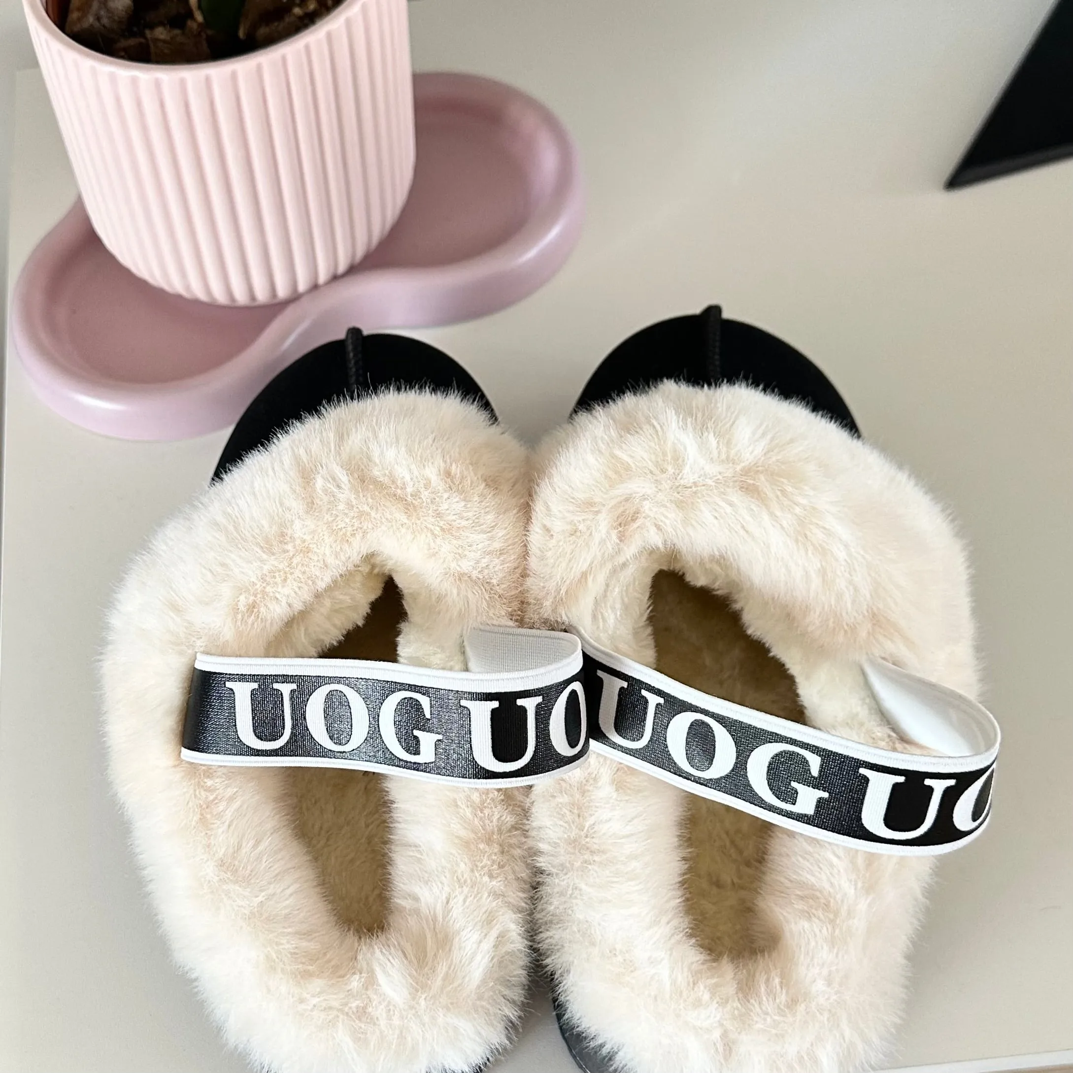 Uog Cozy Plush Fur-Lined Slippers