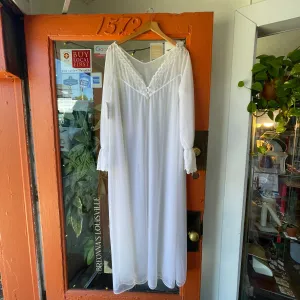 Vintage Sears Embroidered Peignor Robe // size Large // Lounge Lingerie