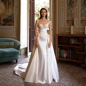 Wedding Dress OverSkirt Cap Sleeves Elegant Lace Appliques Satin Peats