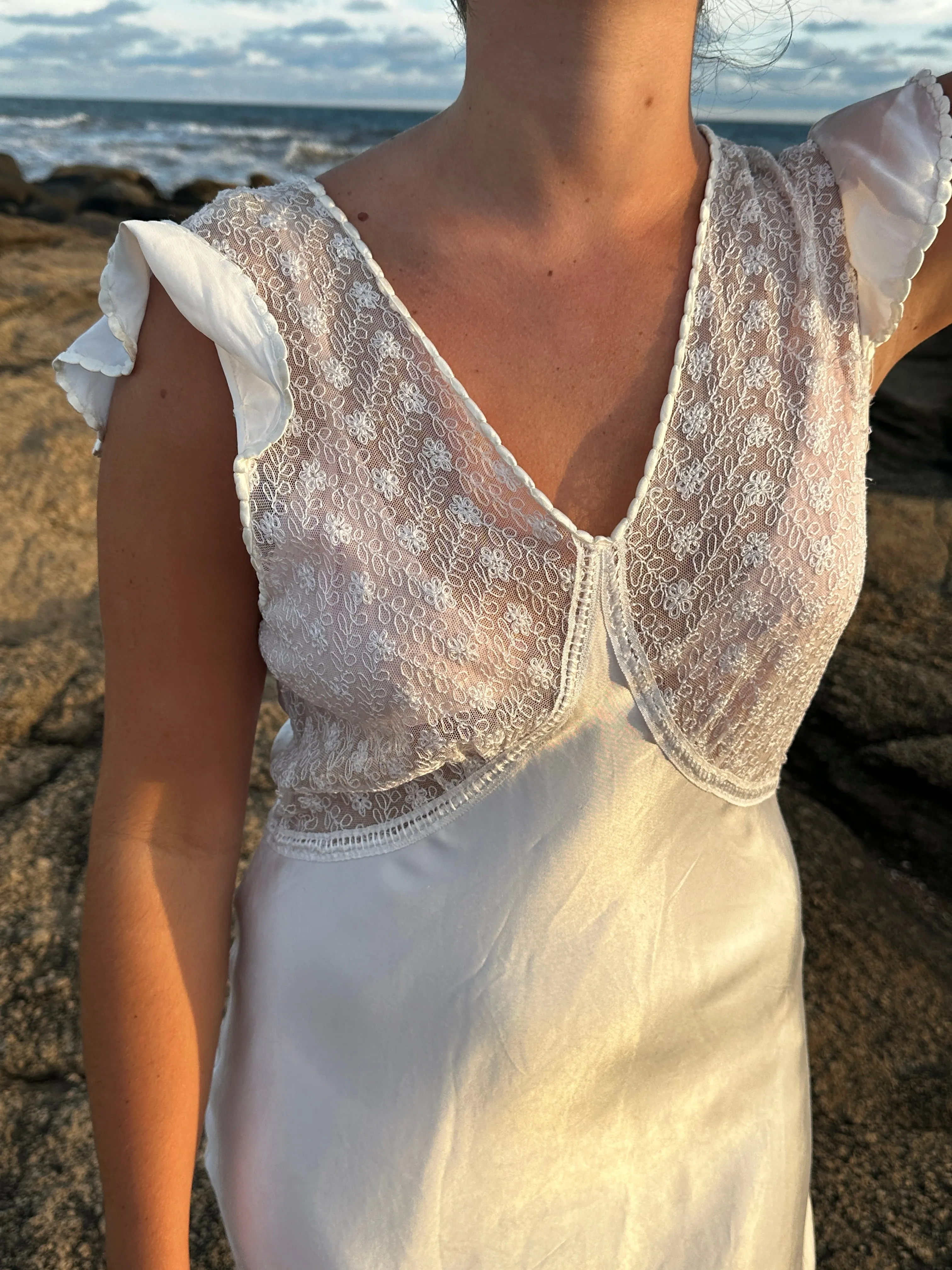 White Nightgown - 40s - 40N